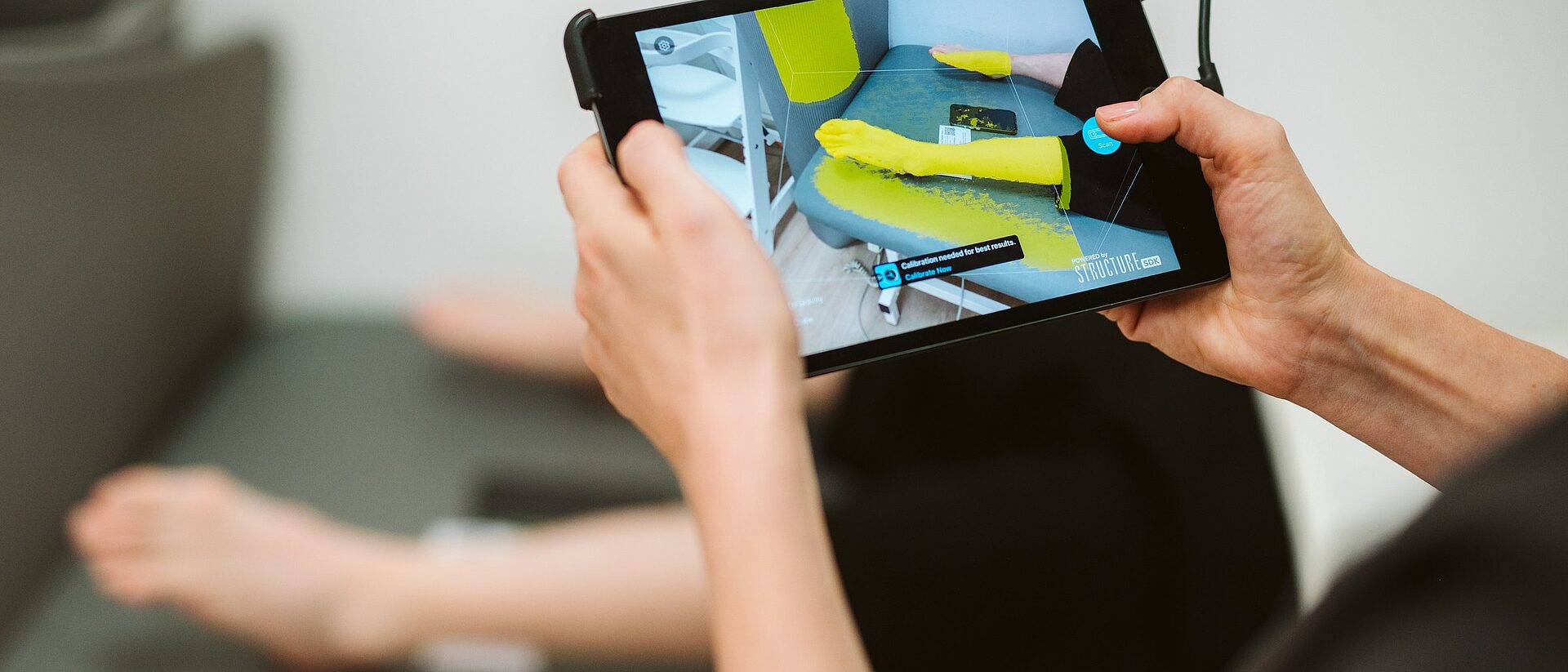 3D-Scan eines Kinderfußes mit dem Tablet